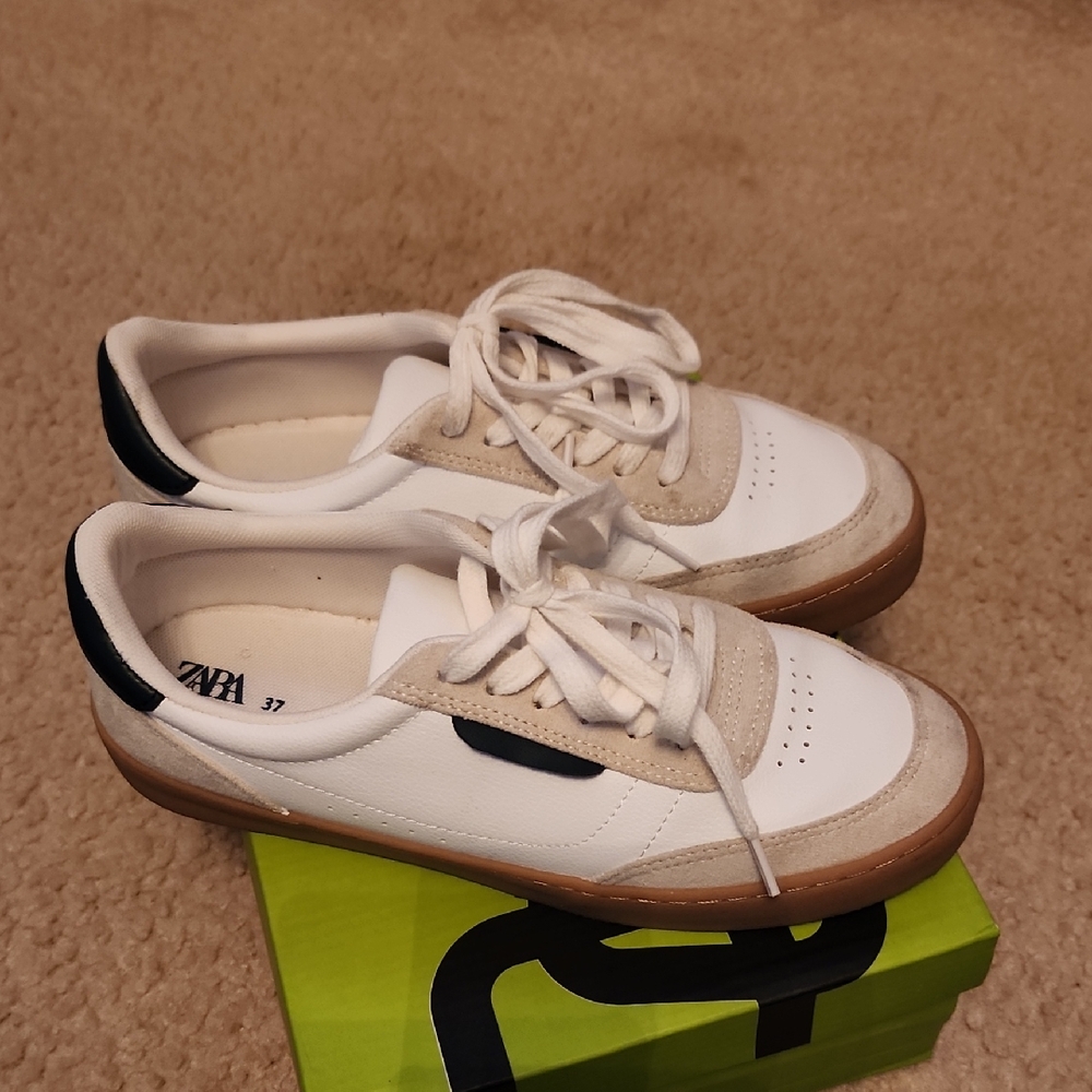 Zara Cream and Black Sneakers